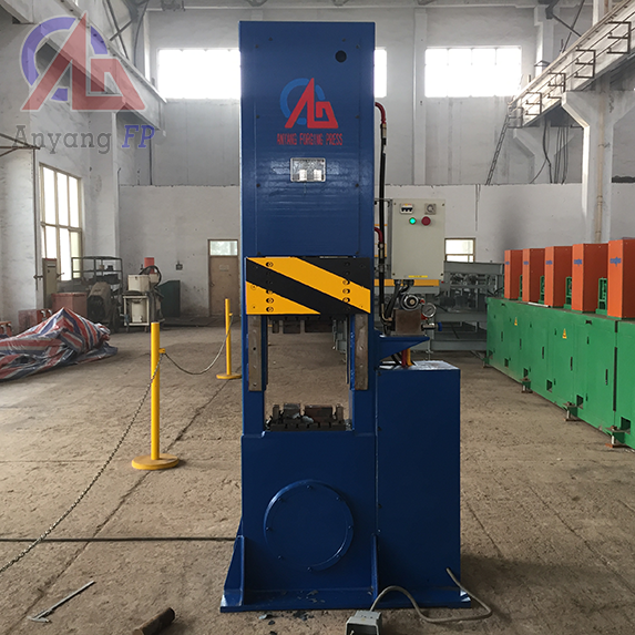 Manufacturer of hydraulic forging presses for blacksmiths