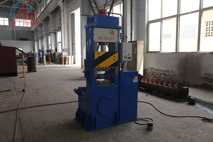 Blacksmith hydraulic forging press for sale in Iran