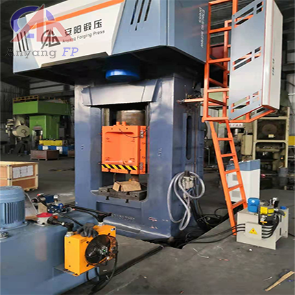 Shafts, couplings, gears automatic electric screw forging line forging for sale