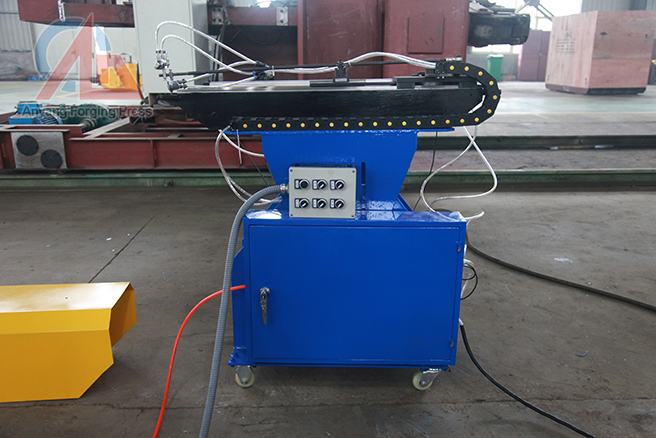 Automatic graphite spraying machine manufacturer equipment for sale in China