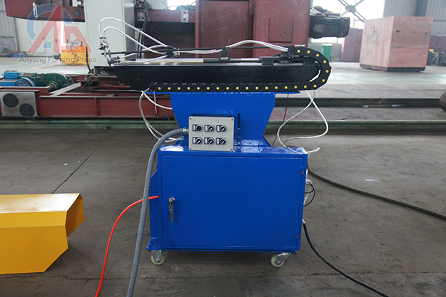 Automatic graphite spraying machine manufacturer price for sale in China
