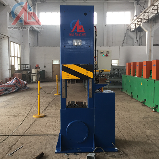 Small hydraulic press for blacksmiths/knifesmiths in India for sale