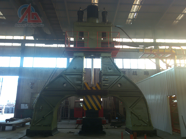 Forging hammer electromechanical hydraulic hammer free forging equipment for sale in India