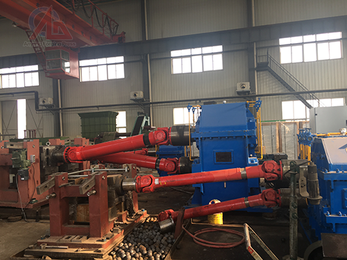 The selling price of the hot forging steel ball diagonal rolling machine is in Iran