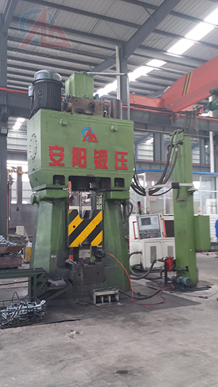 C92K CNC program-controlled forging hammer equipment forging production in China