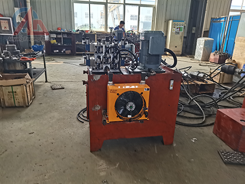 Riveting frame suspension beam riveting machine/cold riveting machine manufacturer in china