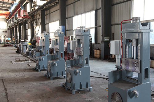 Manufacturer of small hydraulic presses for blacksmith knifesmiths in Iran