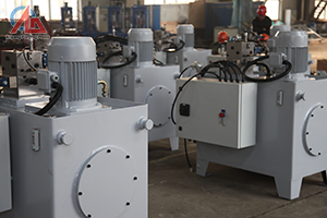 High -speed hydraulic riveting locomotive riveting suspension riveting machine manufacturer in Iran