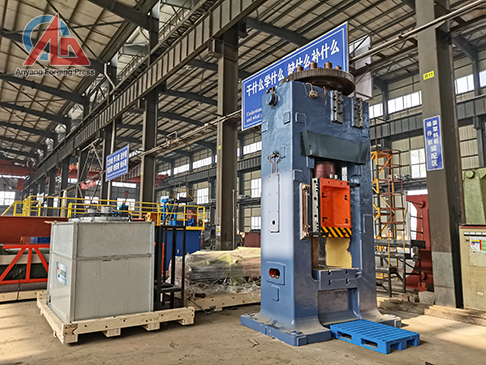 The screw type forging press manufacturer equipment for sale price in Russia