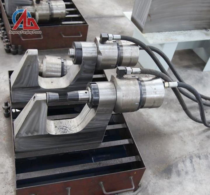 Usage of hydaulic riveter