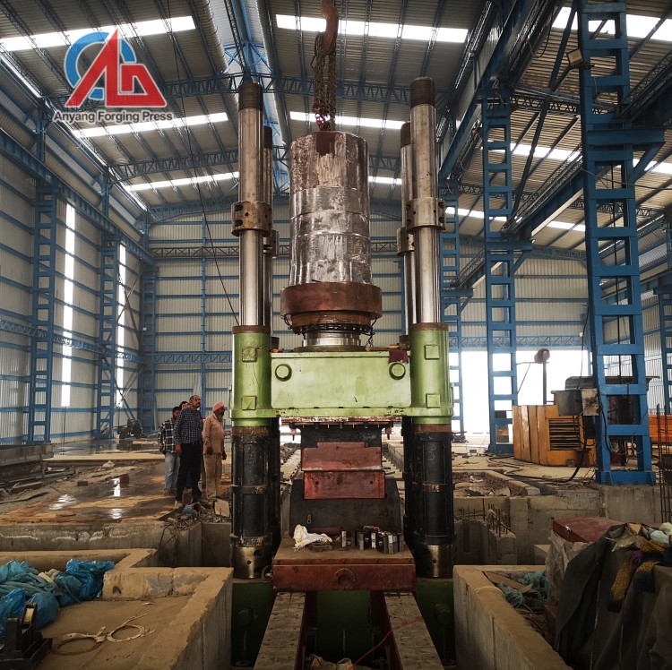 Hydraulic presses exported to India are being assembled