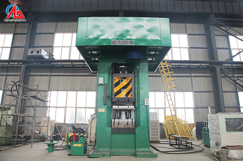 J58K—1600 High-End Electric Screw Forging Press Machine Manufacturer in Russia