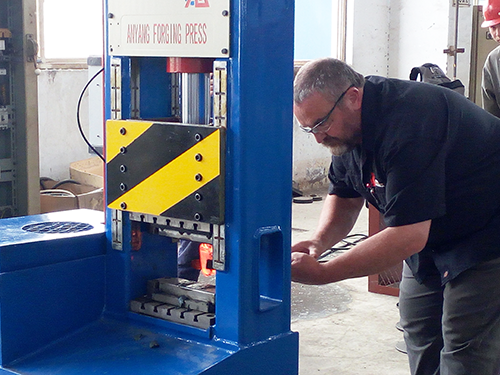 25 ton Anyang Hydraulic Press for Blacksmith Forging Advantages and Prices