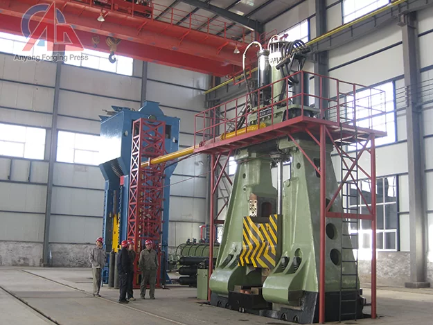 Forging hammer arch type electro-hydraulic hammer single-arm type electro-hydraulic hammer production forging